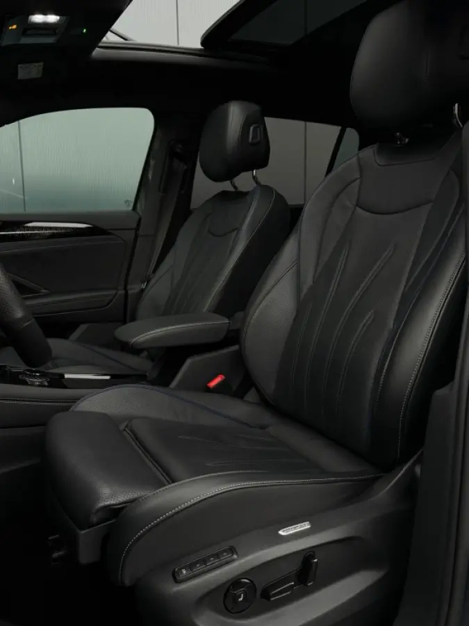 1.5 eHybrid R-line E FULL PANO LEDER MM SEATS 360 CAM