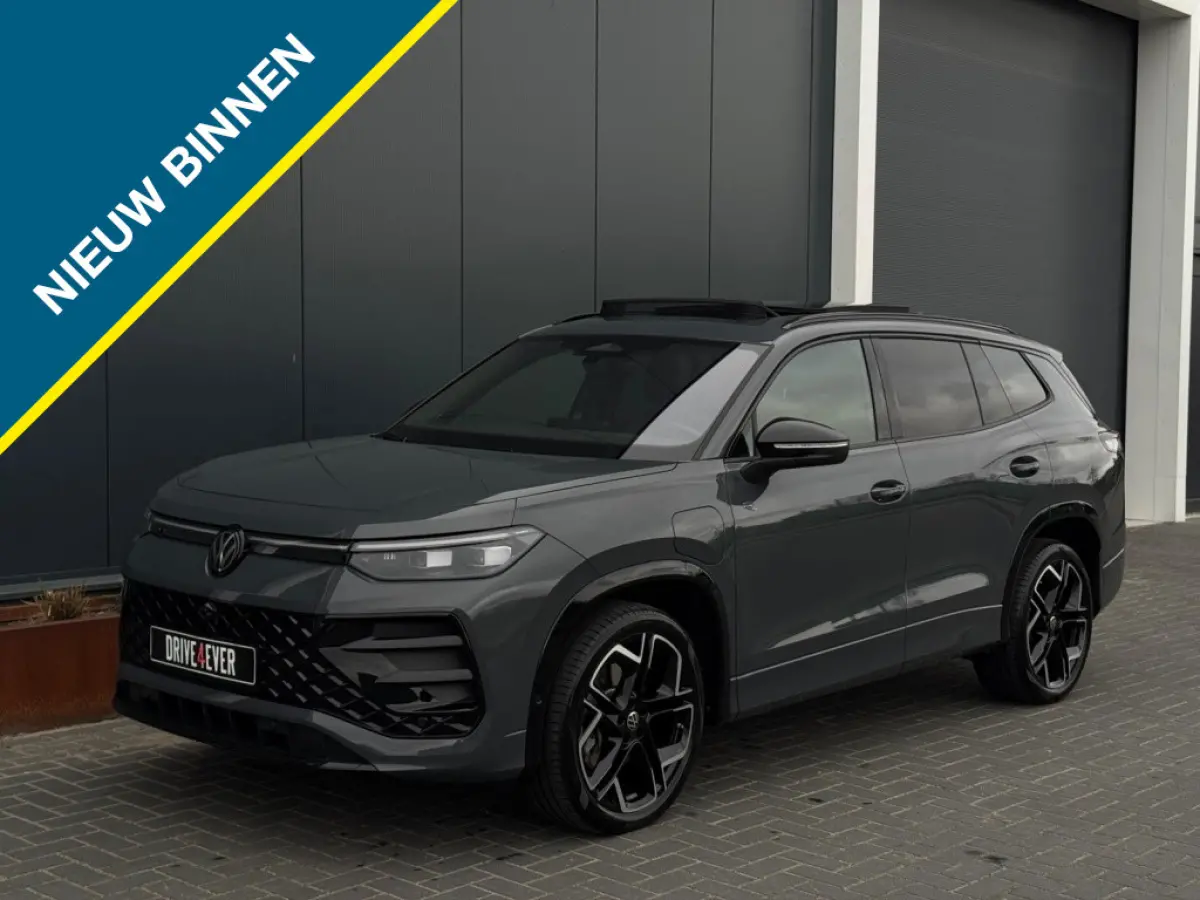 1.5 eHybrid R-line E FULL PANO LEDER MM SEATS 360 CAM