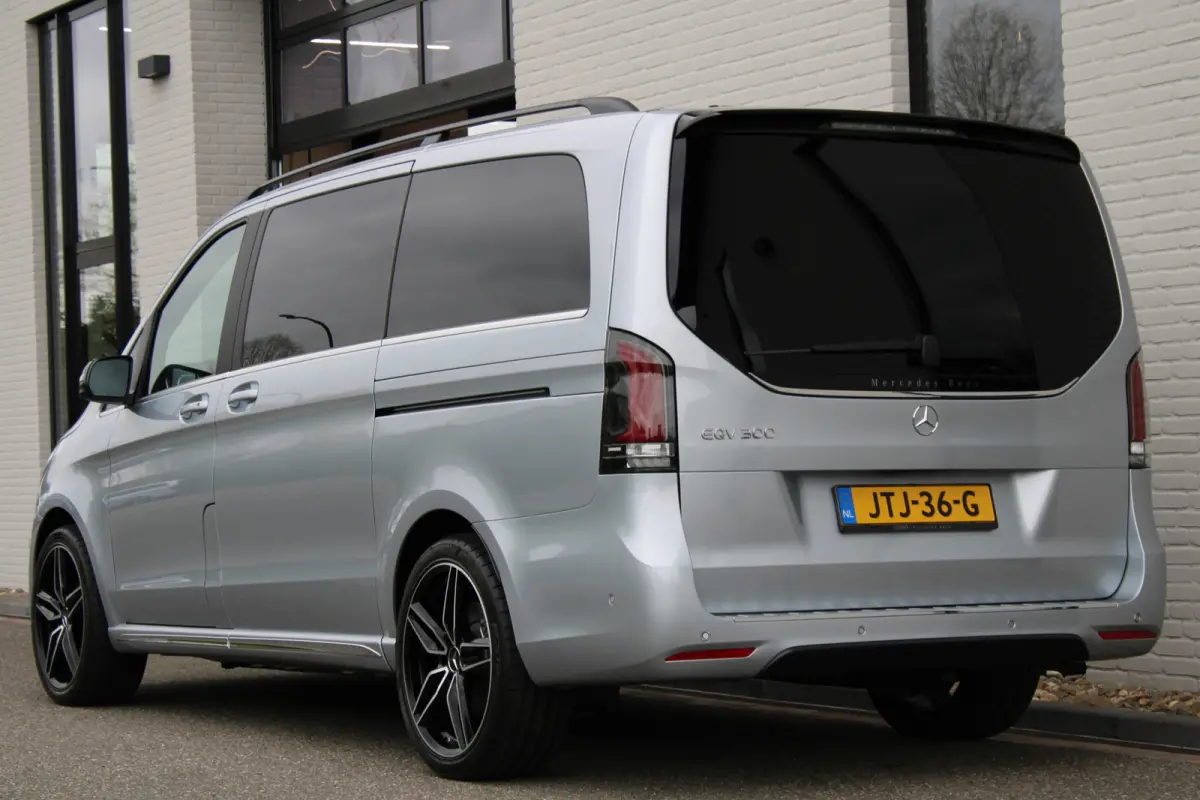 300 L2 / AMG / New Model / Luchtvering / 7-Persoons / Burmester / Electr Stoelen / Vol Opties / NIEUW!!