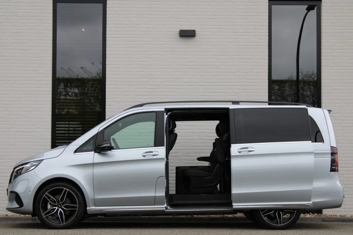 300 L2 / AMG / New Model / Luchtvering / 7-Persoons / Burmester / Electr Stoelen / Vol Opties / NIEUW!!