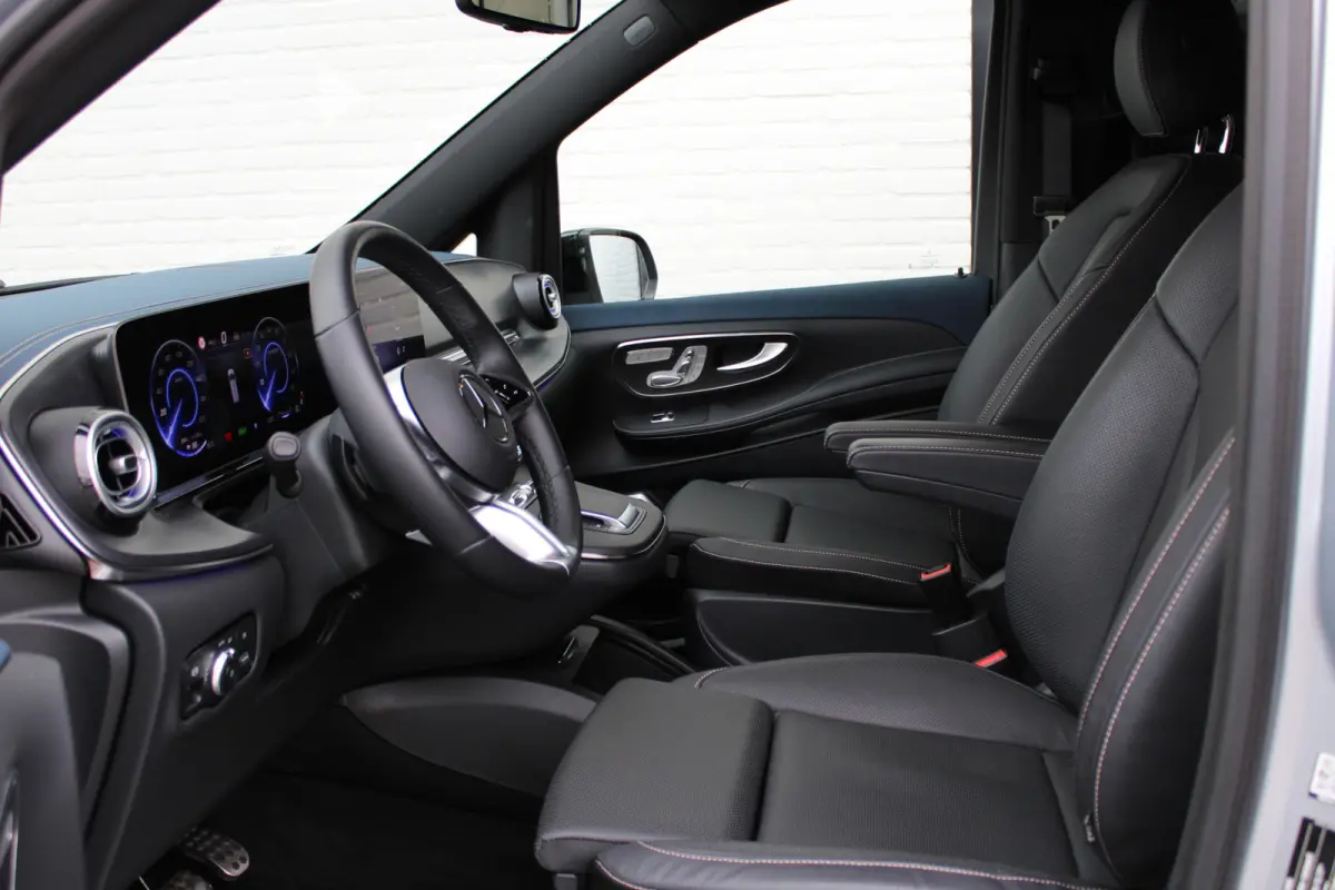 300 L2 / AMG / New Model / Luchtvering / 7-Persoons / Burmester / Electr Stoelen / Vol Opties / NIEUW!!