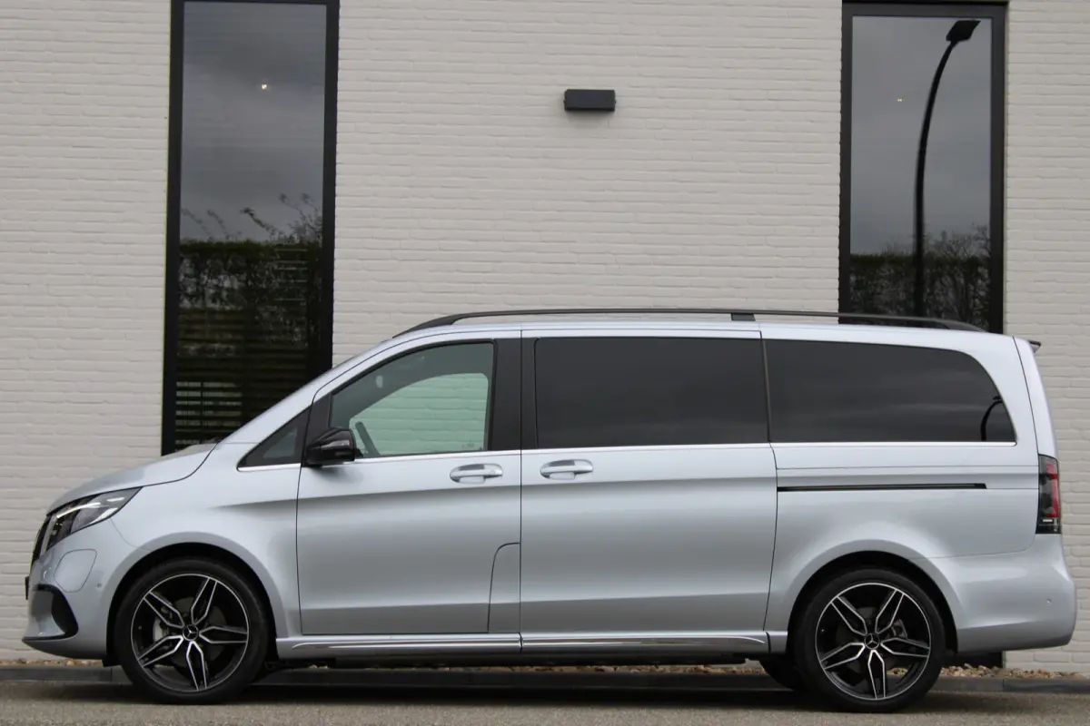 300 L2 / AMG / New Model / Luchtvering / 7-Persoons / Burmester / Electr Stoelen / Vol Opties / NIEUW!!