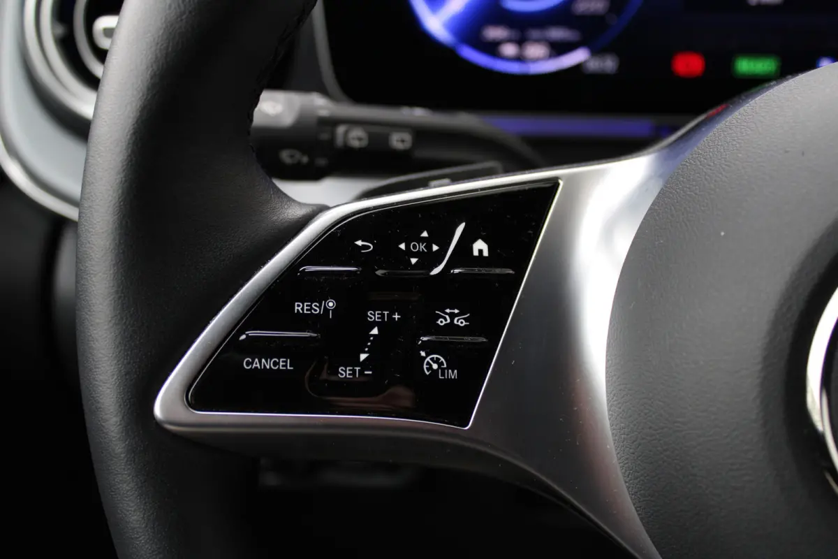 300 L2 / AMG / New Model / Luchtvering / 7-Persoons / Burmester / Electr Stoelen / Vol Opties / NIEUW!!