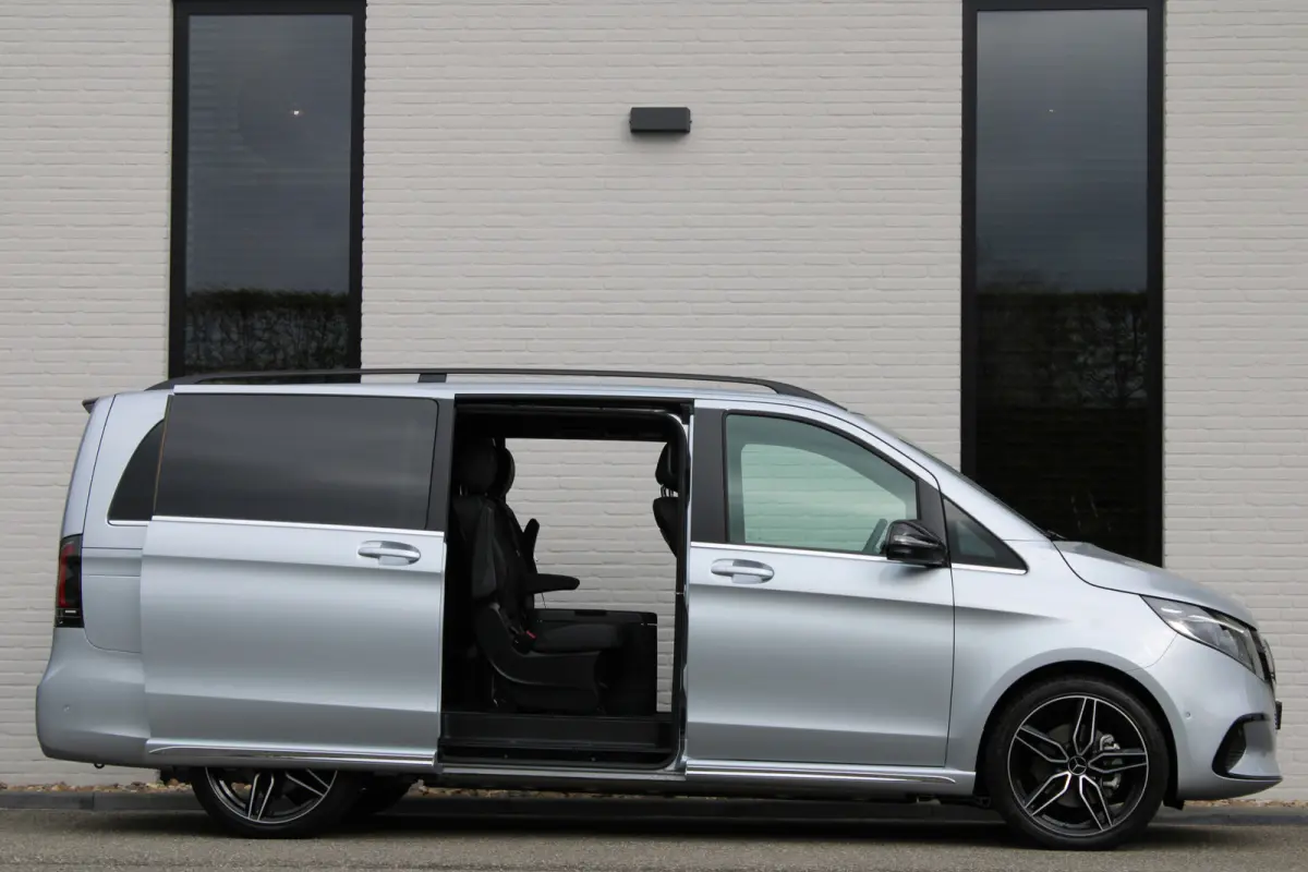 300 L2 / AMG / New Model / Luchtvering / 7-Persoons / Burmester / Electr Stoelen / Vol Opties / NIEUW!!