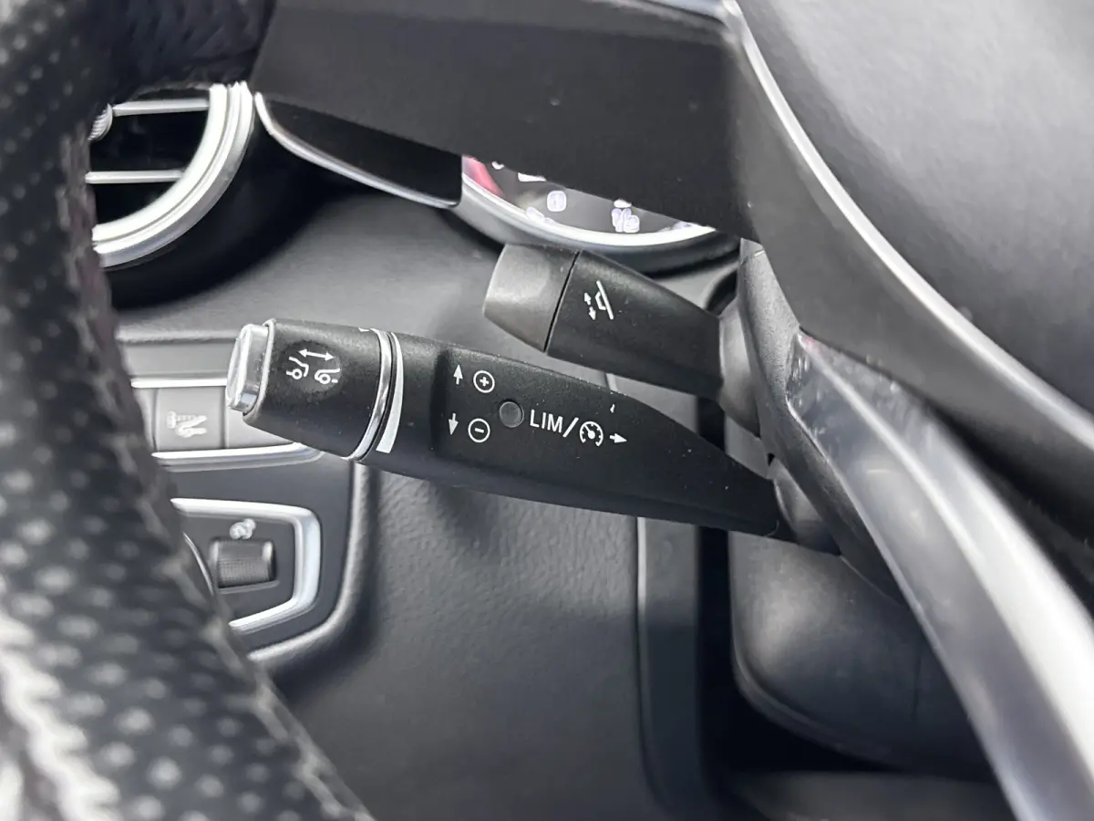 GLC AMG 43 4MATIC | 21" | Burmeister | Head-Up | Trekhaak | Stoelventilatie | 360 Camera | Carbon | Panoramadak | Luchtvering | Elektr. verst. Stoelen | Keyless | Alarm klasse 3 | Adaptieve 