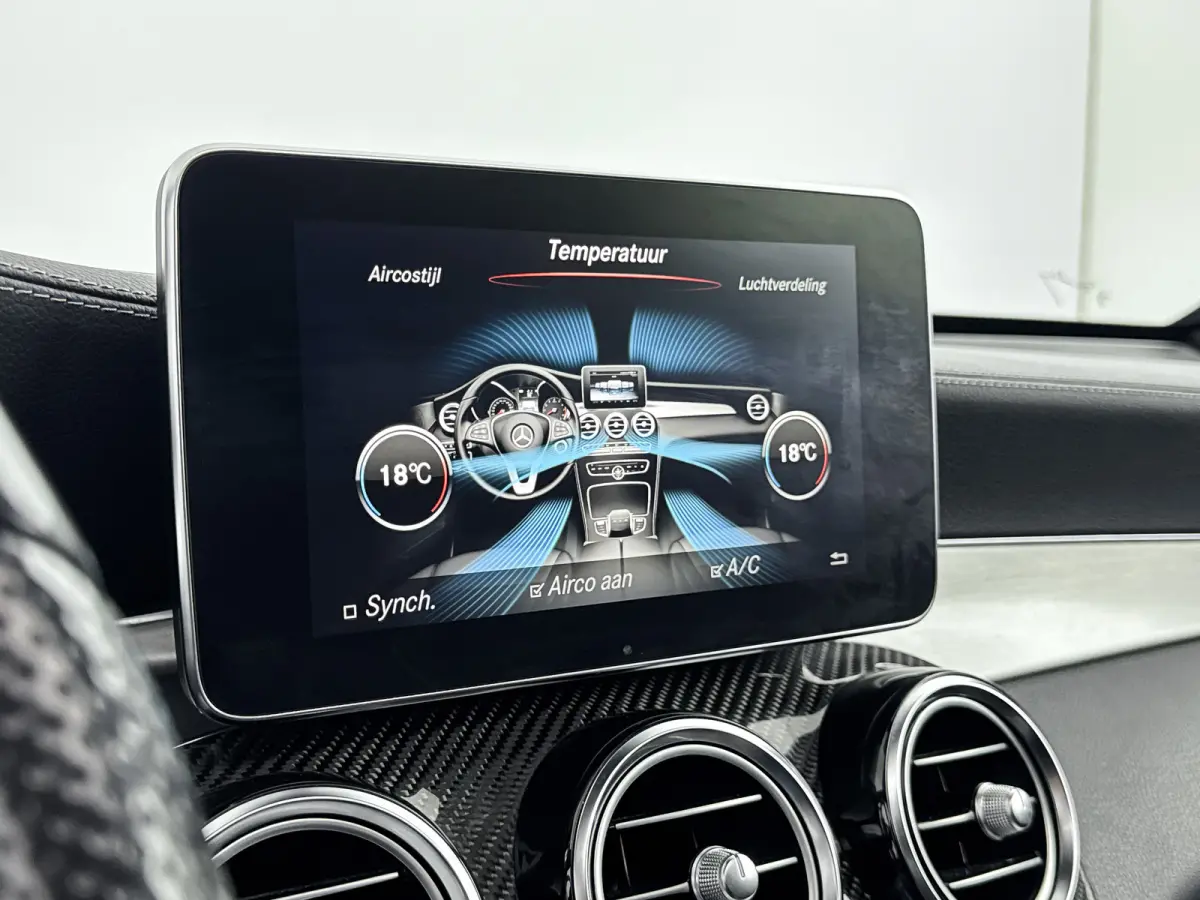 GLC AMG 43 4MATIC | 21" | Burmeister | Head-Up | Trekhaak | Stoelventilatie | 360 Camera | Carbon | Panoramadak | Luchtvering | Elektr. verst. Stoelen | Keyless | Alarm klasse 3 | Adaptieve 