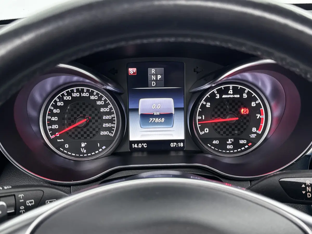 GLC AMG 43 4MATIC | 21" | Burmeister | Head-Up | Trekhaak | Stoelventilatie | 360 Camera | Carbon | Panoramadak | Luchtvering | Elektr. verst. Stoelen | Keyless | Alarm klasse 3 | Adaptieve 