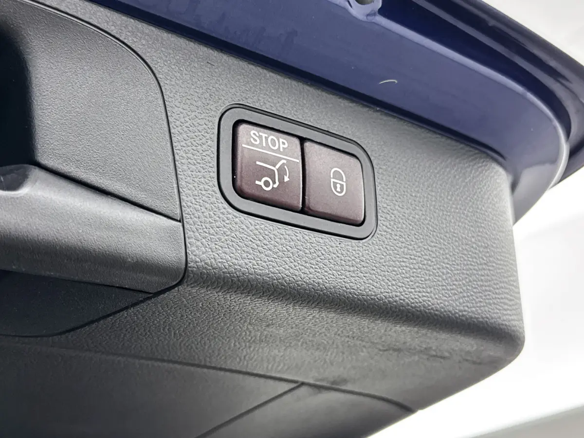 GLC AMG 43 4MATIC | 21" | Burmeister | Head-Up | Trekhaak | Stoelventilatie | 360 Camera | Carbon | Panoramadak | Luchtvering | Elektr. verst. Stoelen | Keyless | Alarm klasse 3 | Adaptieve 