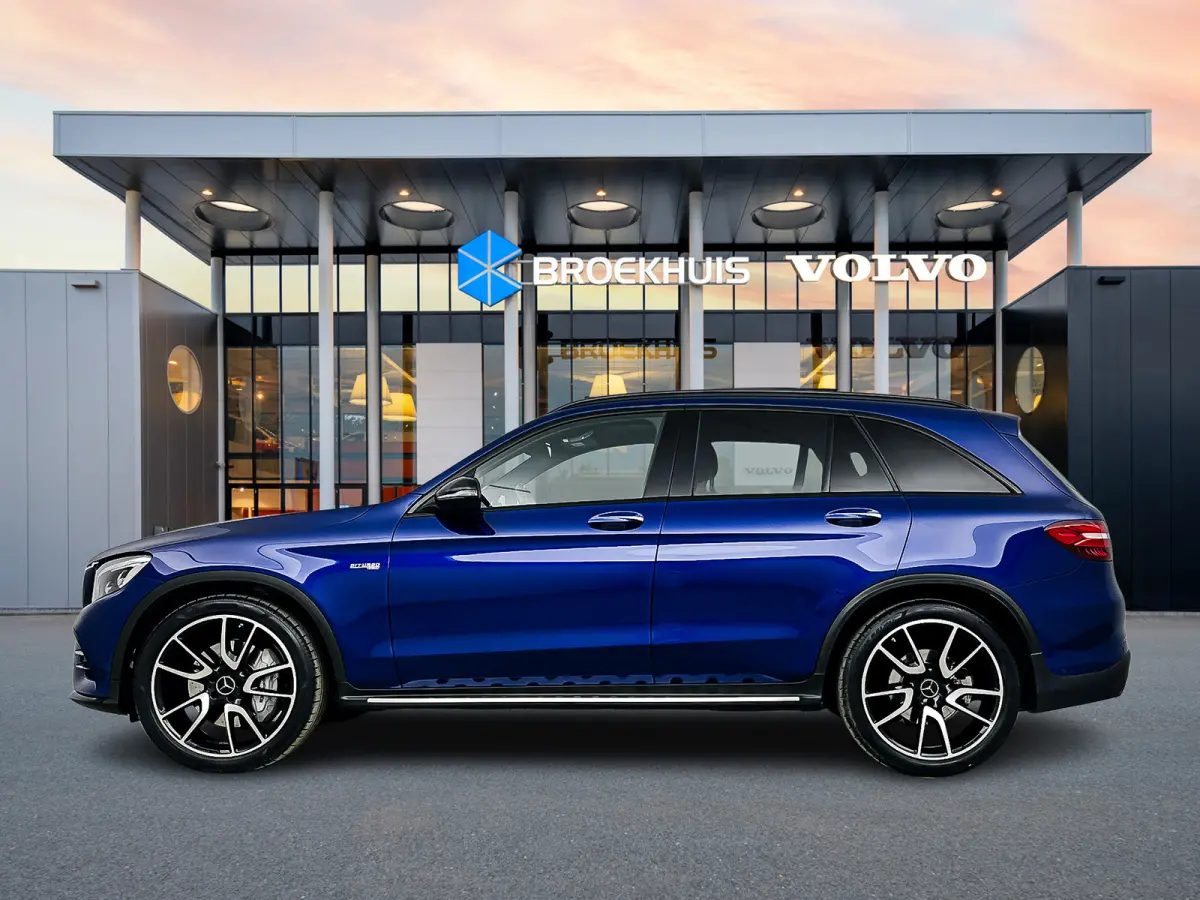 GLC AMG 43 4MATIC | 21" | Burmeister | Head-Up | Trekhaak | Stoelventilatie | 360 Camera | Carbon | Panoramadak | Luchtvering | Elektr. verst. Stoelen | Keyless | Alarm klasse 3 | Adaptieve 