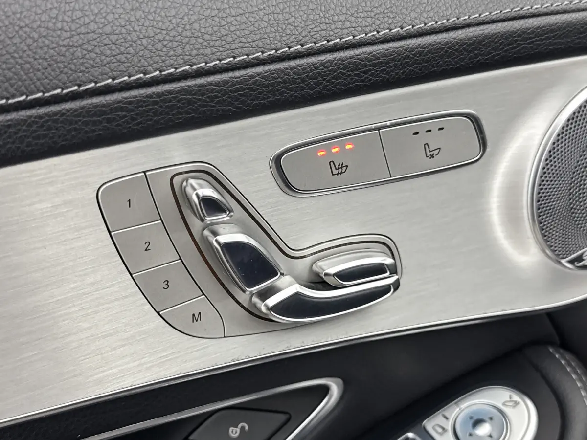 GLC AMG 43 4MATIC | 21" | Burmeister | Head-Up | Trekhaak | Stoelventilatie | 360 Camera | Carbon | Panoramadak | Luchtvering | Elektr. verst. Stoelen | Keyless | Alarm klasse 3 | Adaptieve 