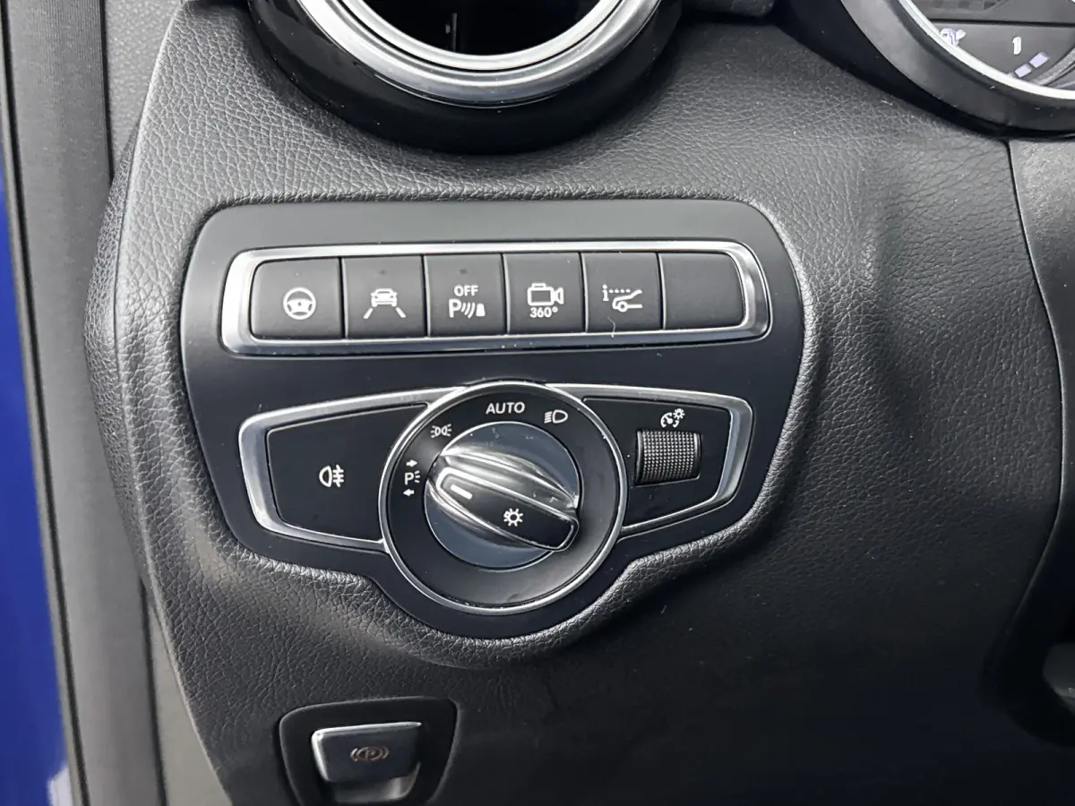 GLC AMG 43 4MATIC | 21" | Burmeister | Head-Up | Trekhaak | Stoelventilatie | 360 Camera | Carbon | Panoramadak | Luchtvering | Elektr. verst. Stoelen | Keyless | Alarm klasse 3 | Adaptieve 