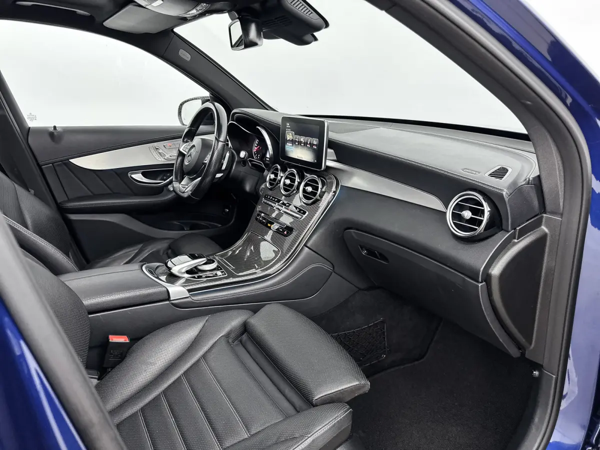 GLC AMG 43 4MATIC | 21" | Burmeister | Head-Up | Trekhaak | Stoelventilatie | 360 Camera | Carbon | Panoramadak | Luchtvering | Elektr. verst. Stoelen | Keyless | Alarm klasse 3 | Adaptieve 