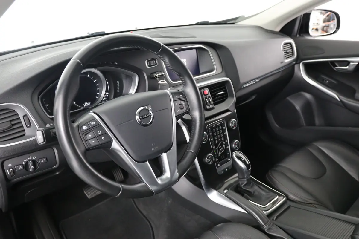 1.5 T3 Polar+ Luxury | Automaat! | Trekhaak | LED | Harman/Kardon | Panorama Dak | Camera | Memory Zetels | Leder | Stoelverwarming | Parkeersensoren | Lichtmetalen Velgen