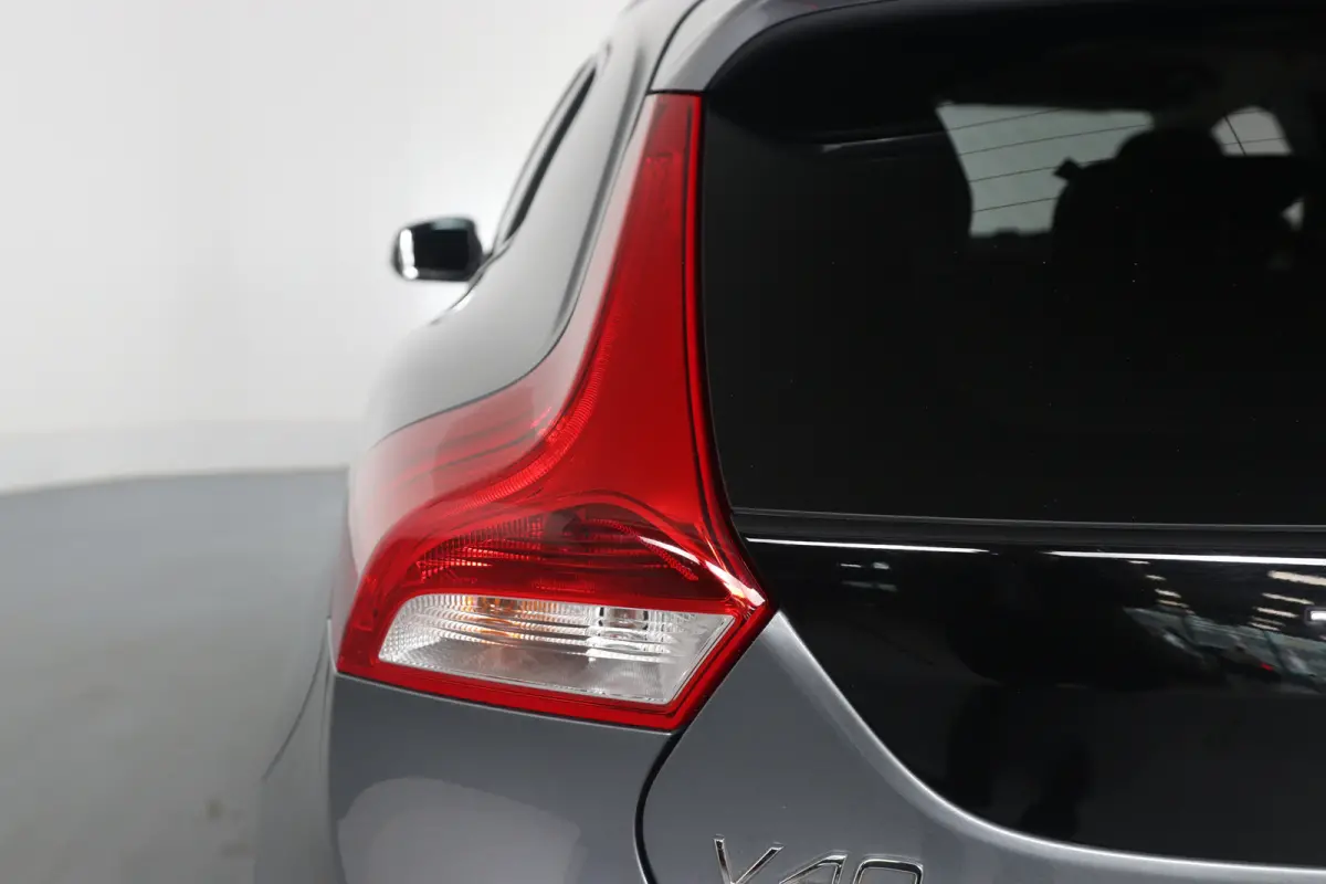 1.5 T3 Polar+ Luxury | Automaat! | Trekhaak | LED | Harman/Kardon | Panorama Dak | Camera | Memory Zetels | Leder | Stoelverwarming | Parkeersensoren | Lichtmetalen Velgen