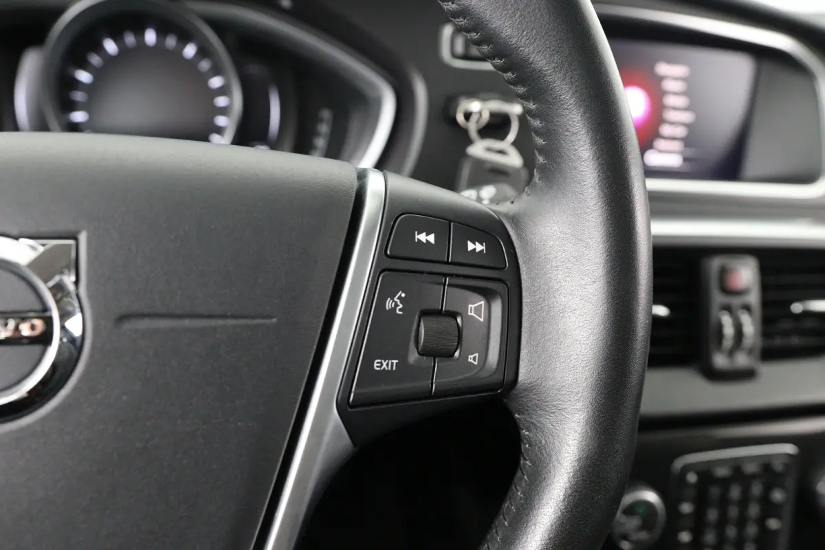 1.5 T3 Polar+ Luxury | Automaat! | Trekhaak | LED | Harman/Kardon | Panorama Dak | Camera | Memory Zetels | Leder | Stoelverwarming | Parkeersensoren | Lichtmetalen Velgen