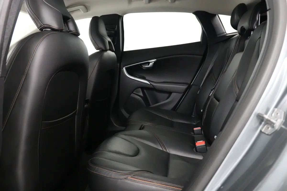 1.5 T3 Polar+ Luxury | Automaat! | Trekhaak | LED | Harman/Kardon | Panorama Dak | Camera | Memory Zetels | Leder | Stoelverwarming | Parkeersensoren | Lichtmetalen Velgen