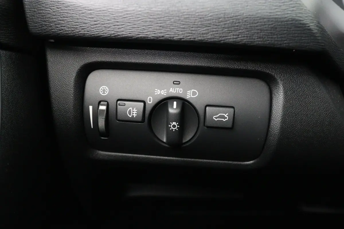 1.5 T3 Polar+ Luxury | Automaat! | Trekhaak | LED | Harman/Kardon | Panorama Dak | Camera | Memory Zetels | Leder | Stoelverwarming | Parkeersensoren | Lichtmetalen Velgen