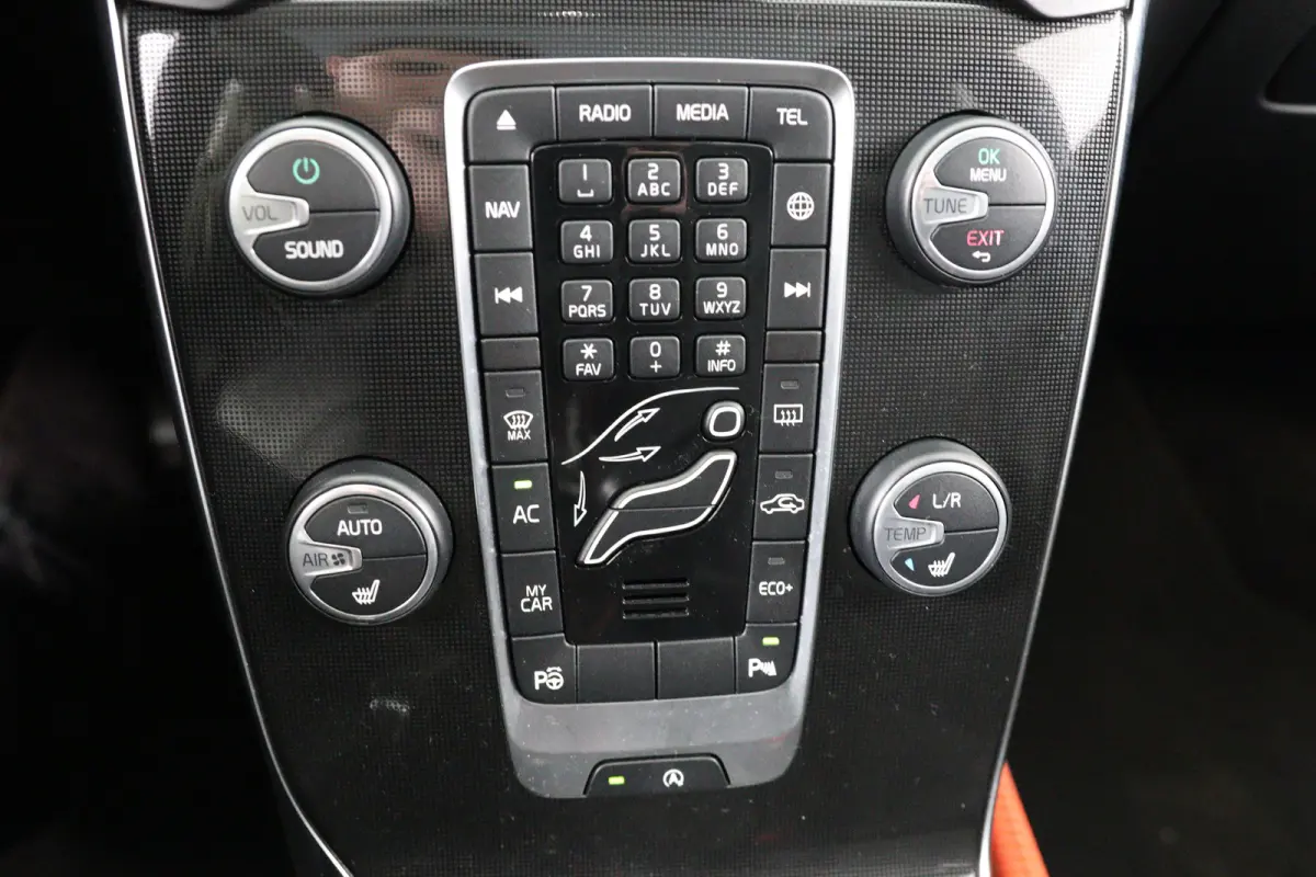 1.5 T3 Polar+ Luxury | Automaat! | Trekhaak | LED | Harman/Kardon | Panorama Dak | Camera | Memory Zetels | Leder | Stoelverwarming | Parkeersensoren | Lichtmetalen Velgen