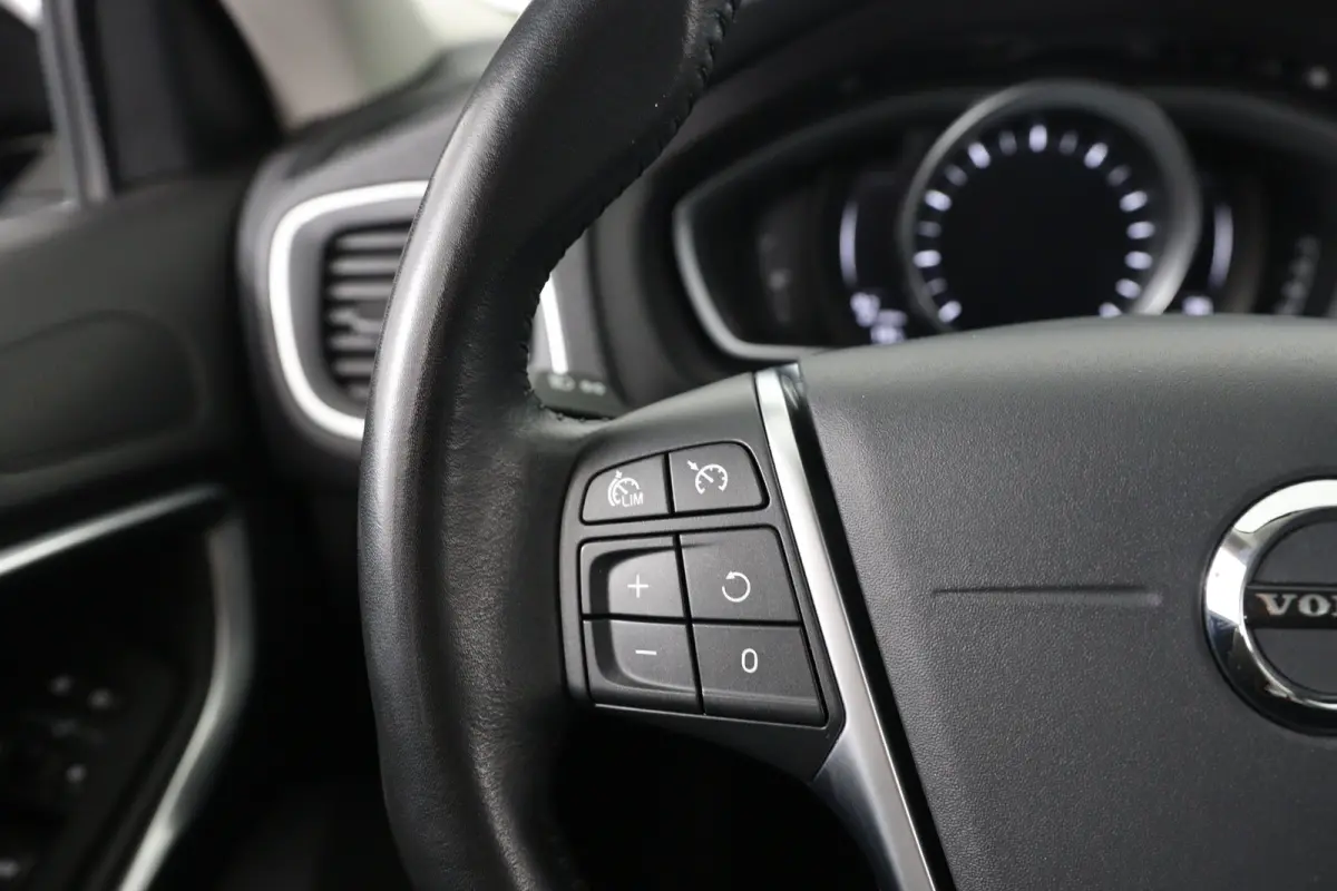 1.5 T3 Polar+ Luxury | Automaat! | Trekhaak | LED | Harman/Kardon | Panorama Dak | Camera | Memory Zetels | Leder | Stoelverwarming | Parkeersensoren | Lichtmetalen Velgen