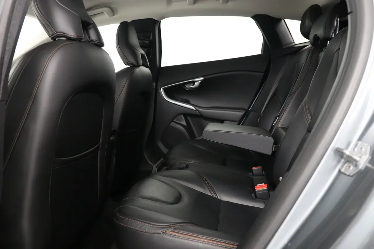 1.5 T3 Polar+ Luxury | Automaat! | Trekhaak | LED | Harman/Kardon | Panorama Dak | Camera | Memory Zetels | Leder | Stoelverwarming | Parkeersensoren | Lichtmetalen Velgen