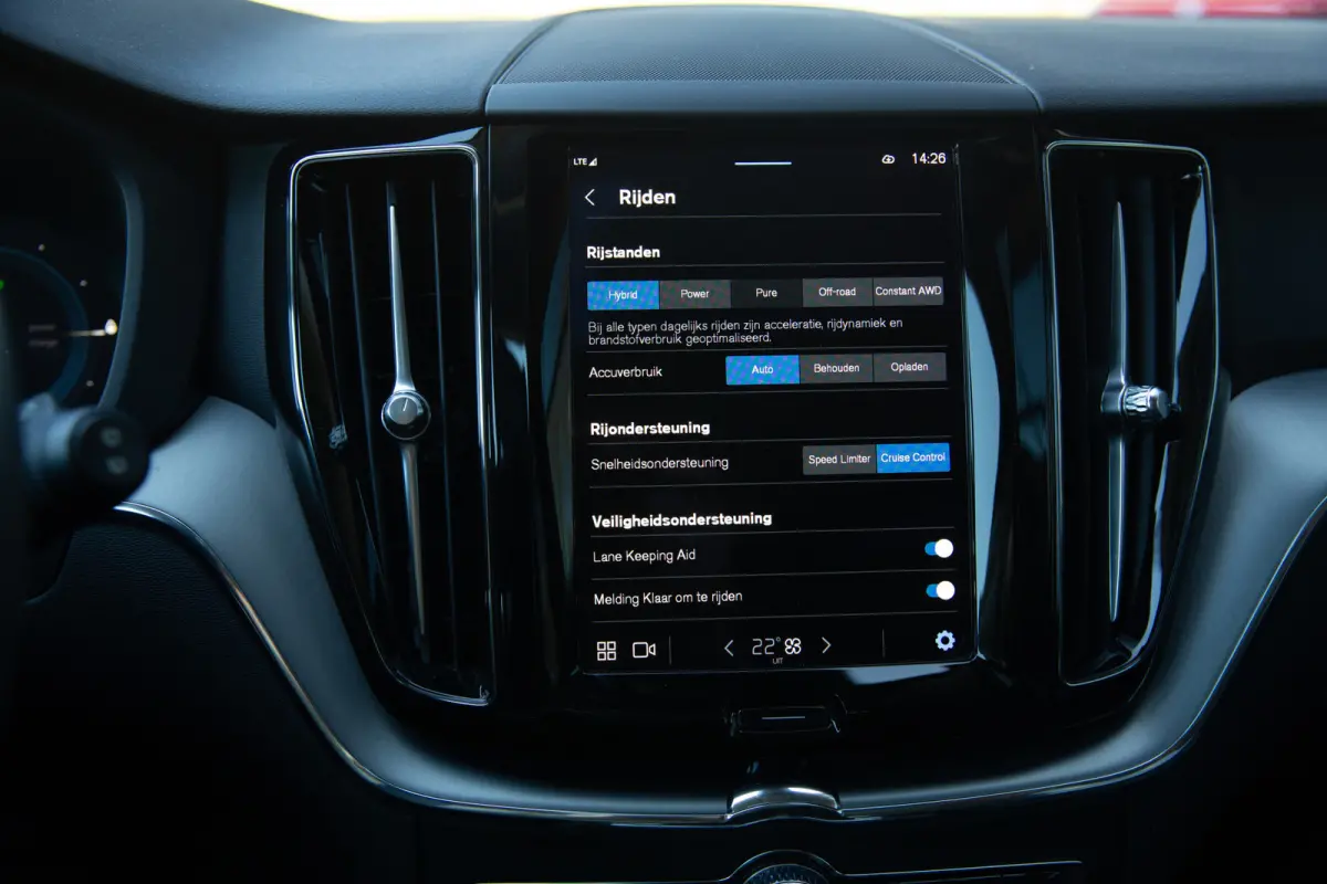 2.0 T8 Plug-in hybrid AWD Plus Bright Long Range , Panoramadak, Keyless entry, Carplay,