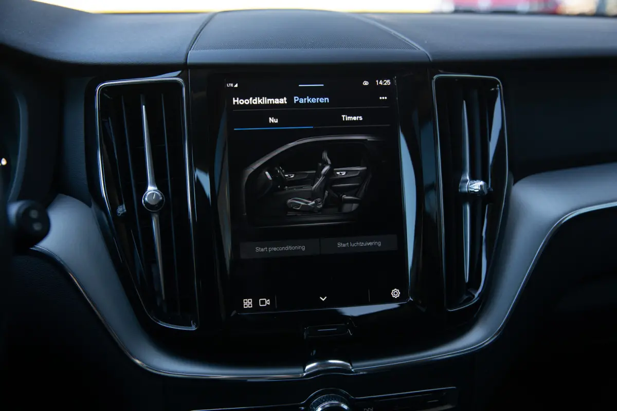 2.0 T8 Plug-in hybrid AWD Plus Bright Long Range , Panoramadak, Keyless entry, Carplay,