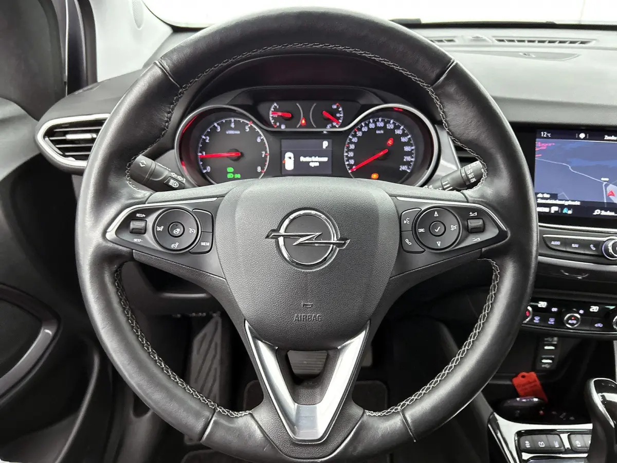 1.2 130pk Ultimate Automaat | Navigatie | Stoel-/Stuurverwarming | Climate Control | Cruise Control | LED | 17"LMV | Apple Carplay/Android Auto |