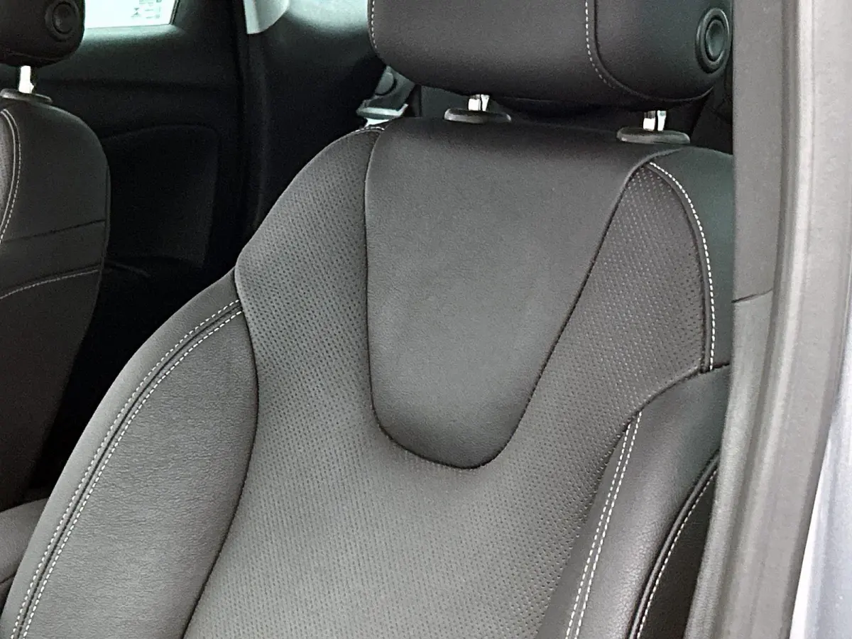 1.2 130pk Ultimate Automaat | Navigatie | Stoel-/Stuurverwarming | Climate Control | Cruise Control | LED | 17"LMV | Apple Carplay/Android Auto |
