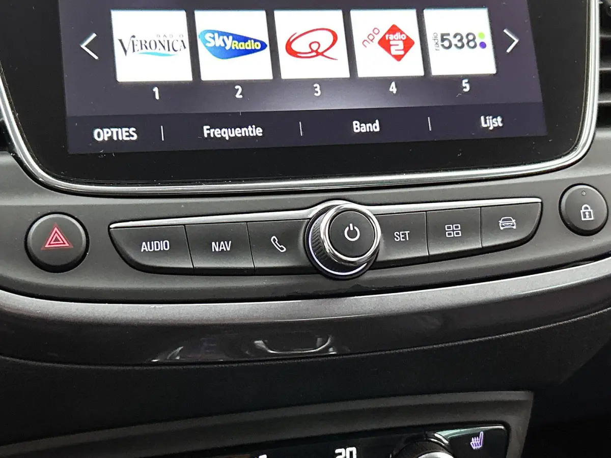 1.2 130pk Ultimate Automaat | Navigatie | Stoel-/Stuurverwarming | Climate Control | Cruise Control | LED | 17"LMV | Apple Carplay/Android Auto |