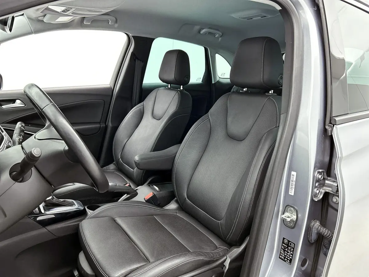 1.2 130pk Ultimate Automaat | Navigatie | Stoel-/Stuurverwarming | Climate Control | Cruise Control | LED | 17"LMV | Apple Carplay/Android Auto |