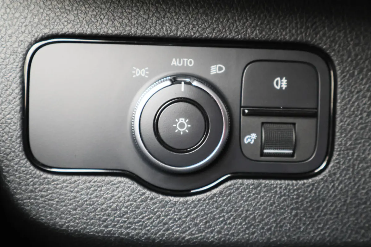 317 CDI Automaat L2H1 3-Zits, Cruise, Camera, Apple Carplay, LED, Zonneklep, DAB, Trekhaak, 18''