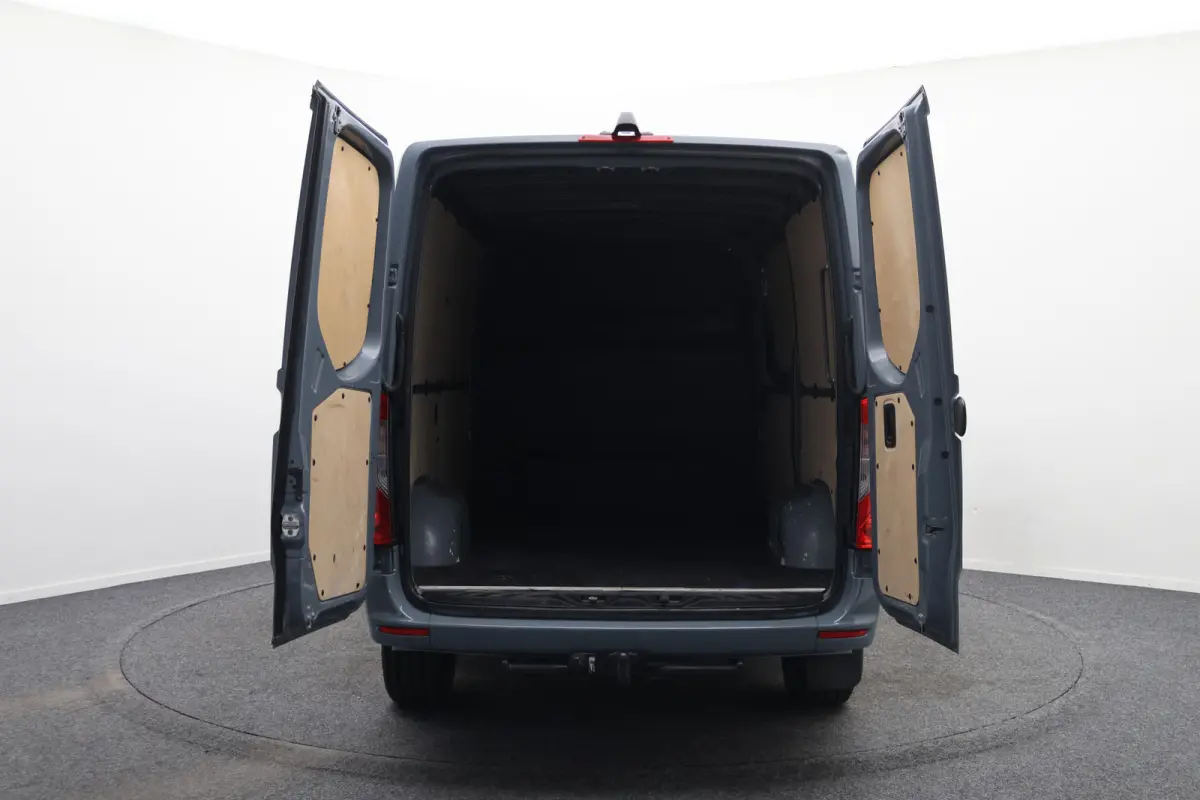 317 CDI Automaat L2H1 3-Zits, Cruise, Camera, Apple Carplay, LED, Zonneklep, DAB, Trekhaak, 18''
