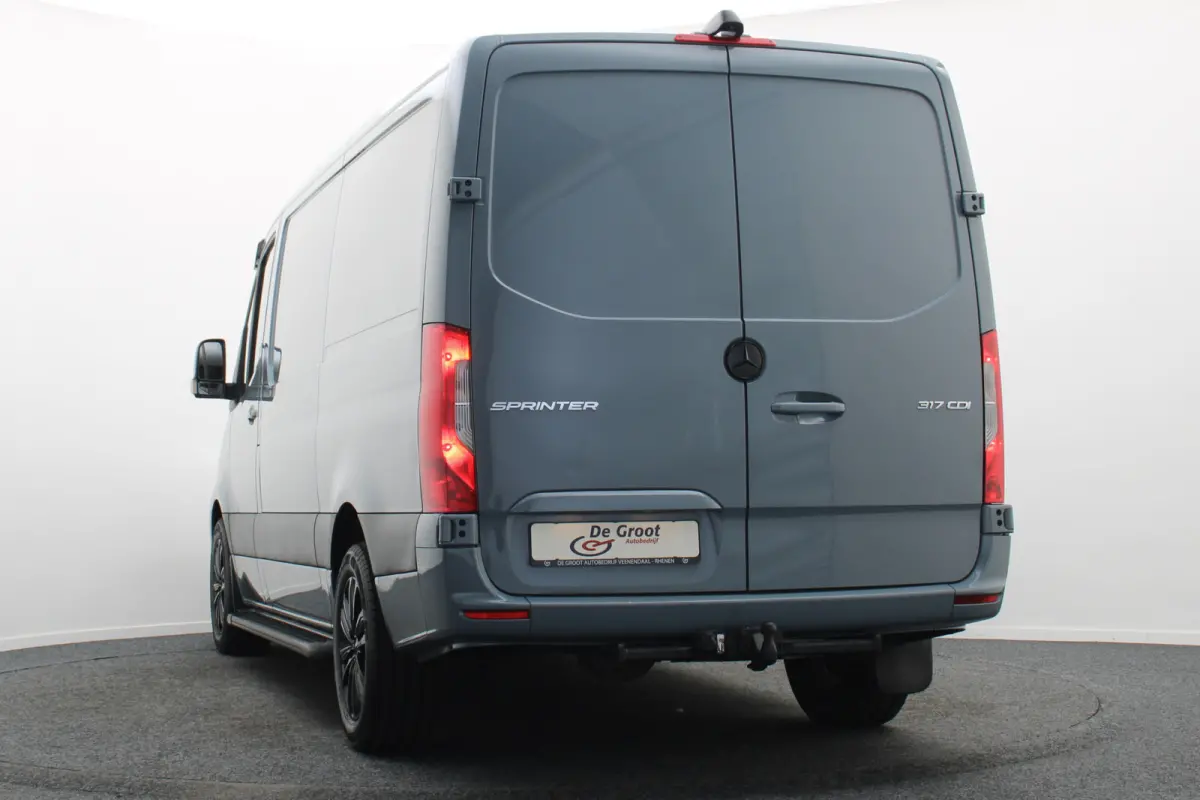 317 CDI Automaat L2H1 3-Zits, Cruise, Camera, Apple Carplay, LED, Zonneklep, DAB, Trekhaak, 18''