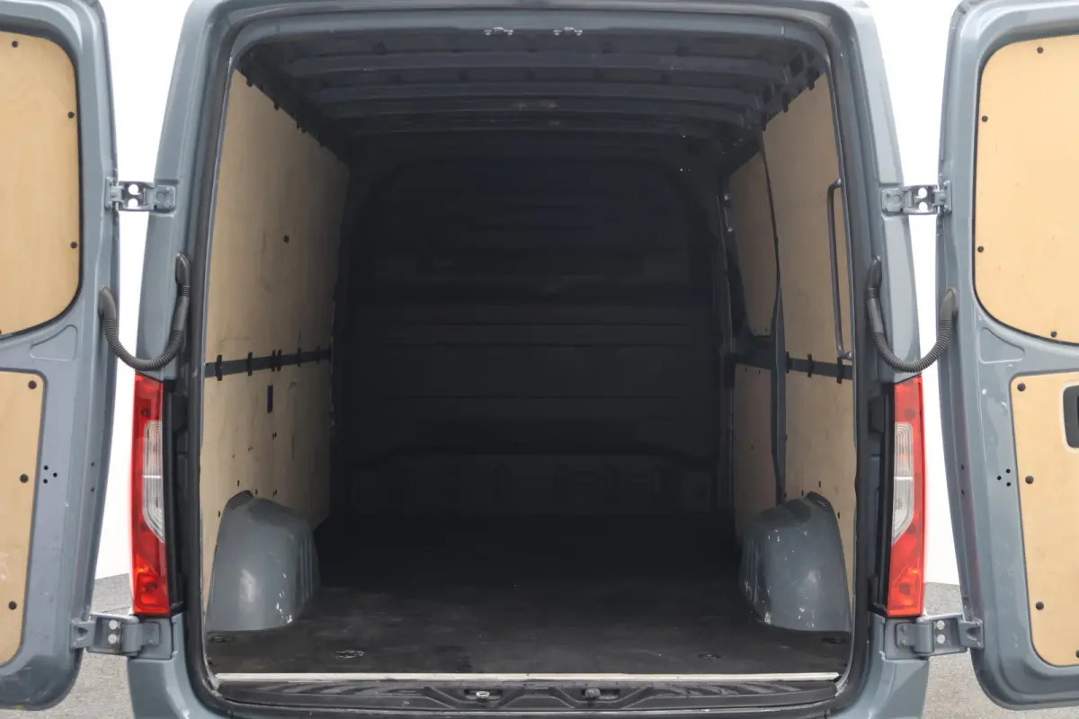 317 CDI Automaat L2H1 3-Zits, Cruise, Camera, Apple Carplay, LED, Zonneklep, DAB, Trekhaak, 18''
