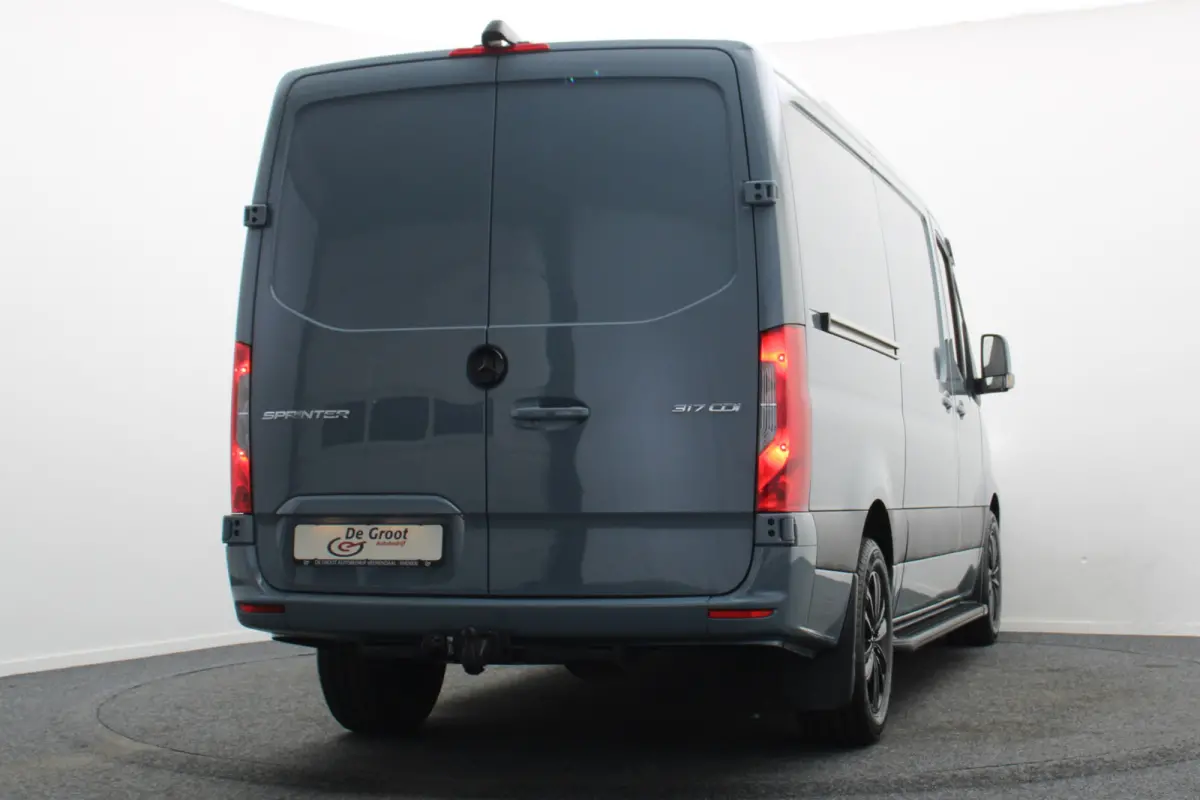 317 CDI Automaat L2H1 3-Zits, Cruise, Camera, Apple Carplay, LED, Zonneklep, DAB, Trekhaak, 18''