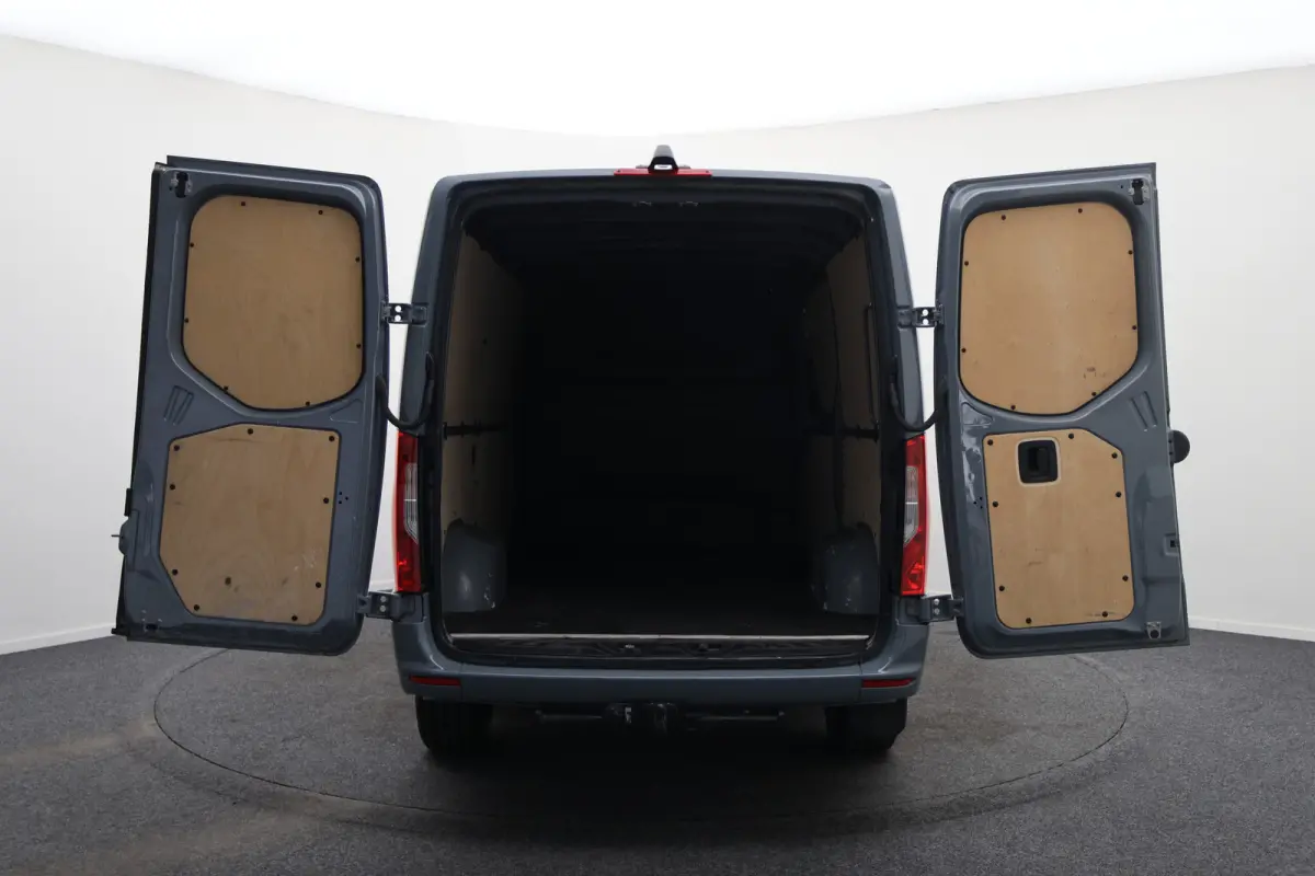 317 CDI Automaat L2H1 3-Zits, Cruise, Camera, Apple Carplay, LED, Zonneklep, DAB, Trekhaak, 18''
