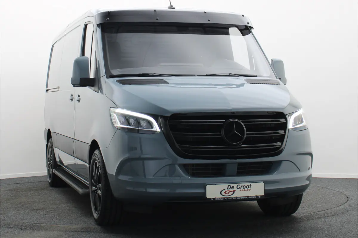 317 CDI Automaat L2H1 3-Zits, Cruise, Camera, Apple Carplay, LED, Zonneklep, DAB, Trekhaak, 18''