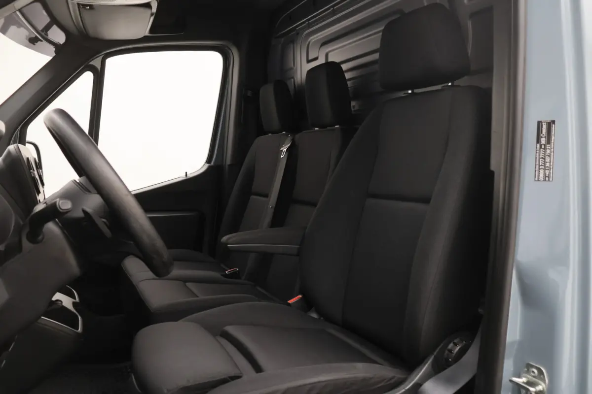 317 CDI Automaat L2H1 3-Zits, Cruise, Camera, Apple Carplay, LED, Zonneklep, DAB, Trekhaak, 18''