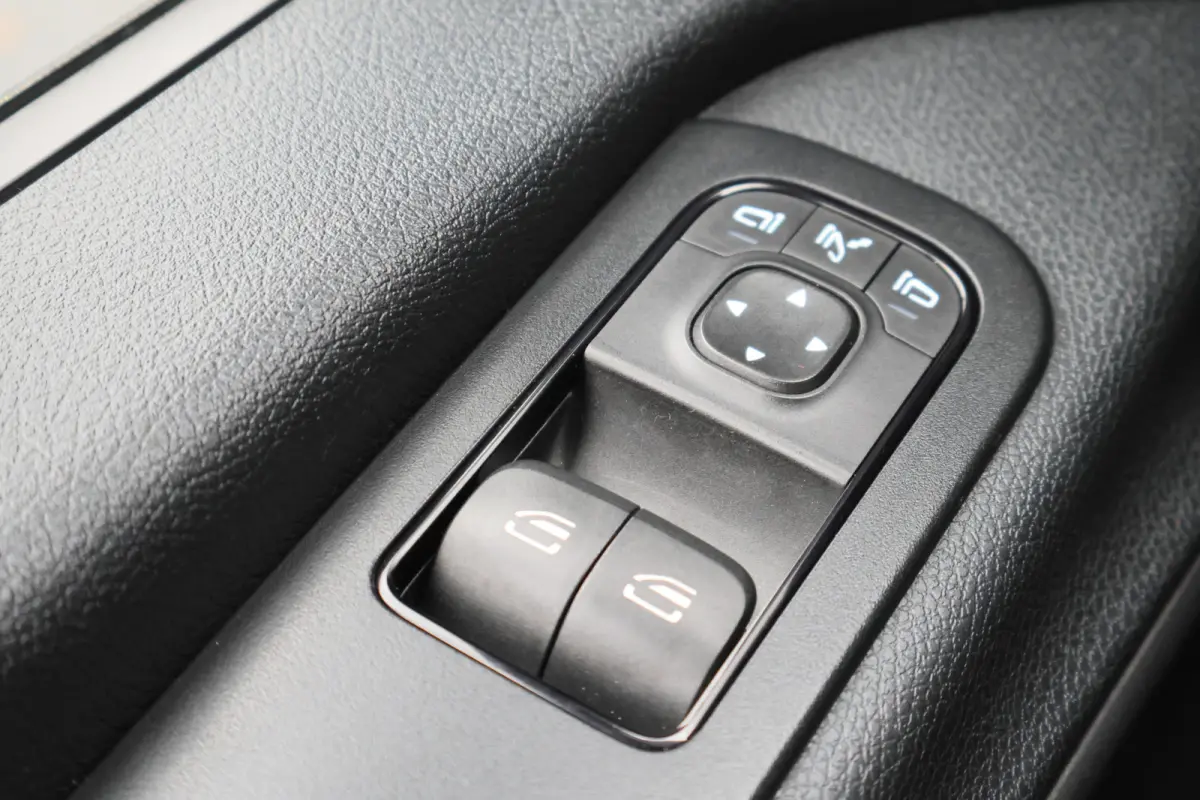 317 CDI Automaat L2H1 3-Zits, Cruise, Camera, Apple Carplay, LED, Zonneklep, DAB, Trekhaak, 18''