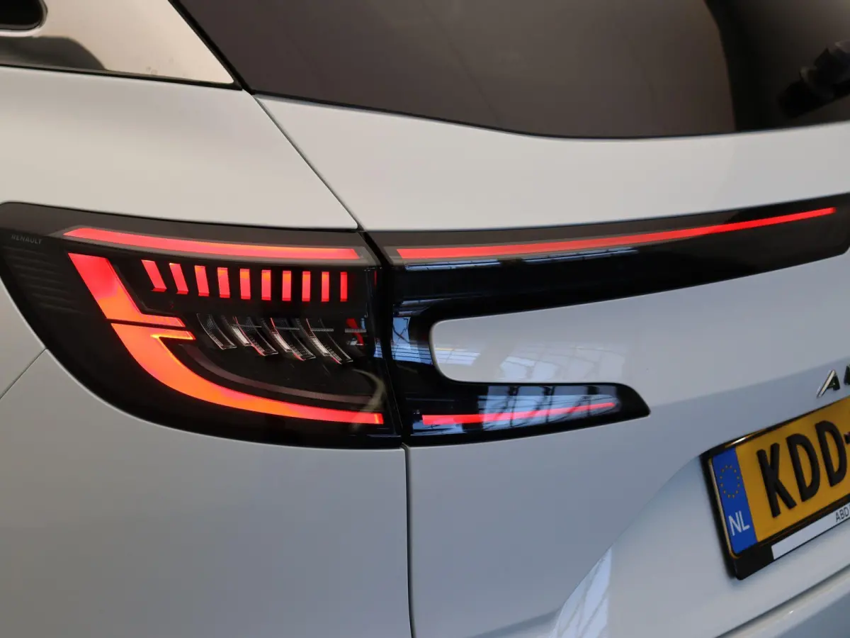Mild hybrid 160pk X-Tronic techno | 1800kg Geremd | Stoelverwarming | Voorruitverwarming | Stuurwielverwarming |