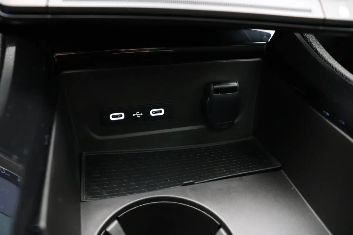Mild hybrid 160pk X-Tronic techno | 1800kg Geremd | Stoelverwarming | Voorruitverwarming | Stuurwielverwarming |