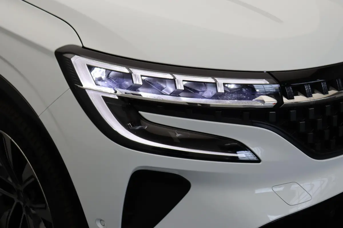 Mild hybrid 160pk X-Tronic techno | 1800kg Geremd | Stoelverwarming | Voorruitverwarming | Stuurwielverwarming |