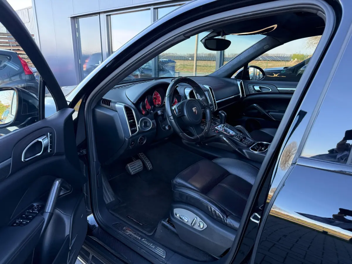 4.8 Turbo V8 Sport Chrono Dak Stoelkoeling Bose