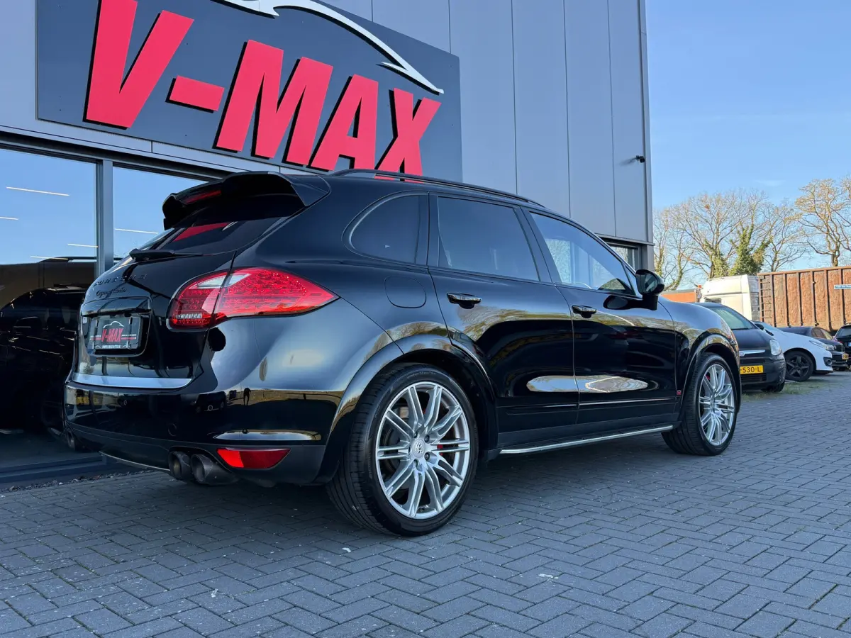 4.8 Turbo V8 Sport Chrono Dak Stoelkoeling Bose