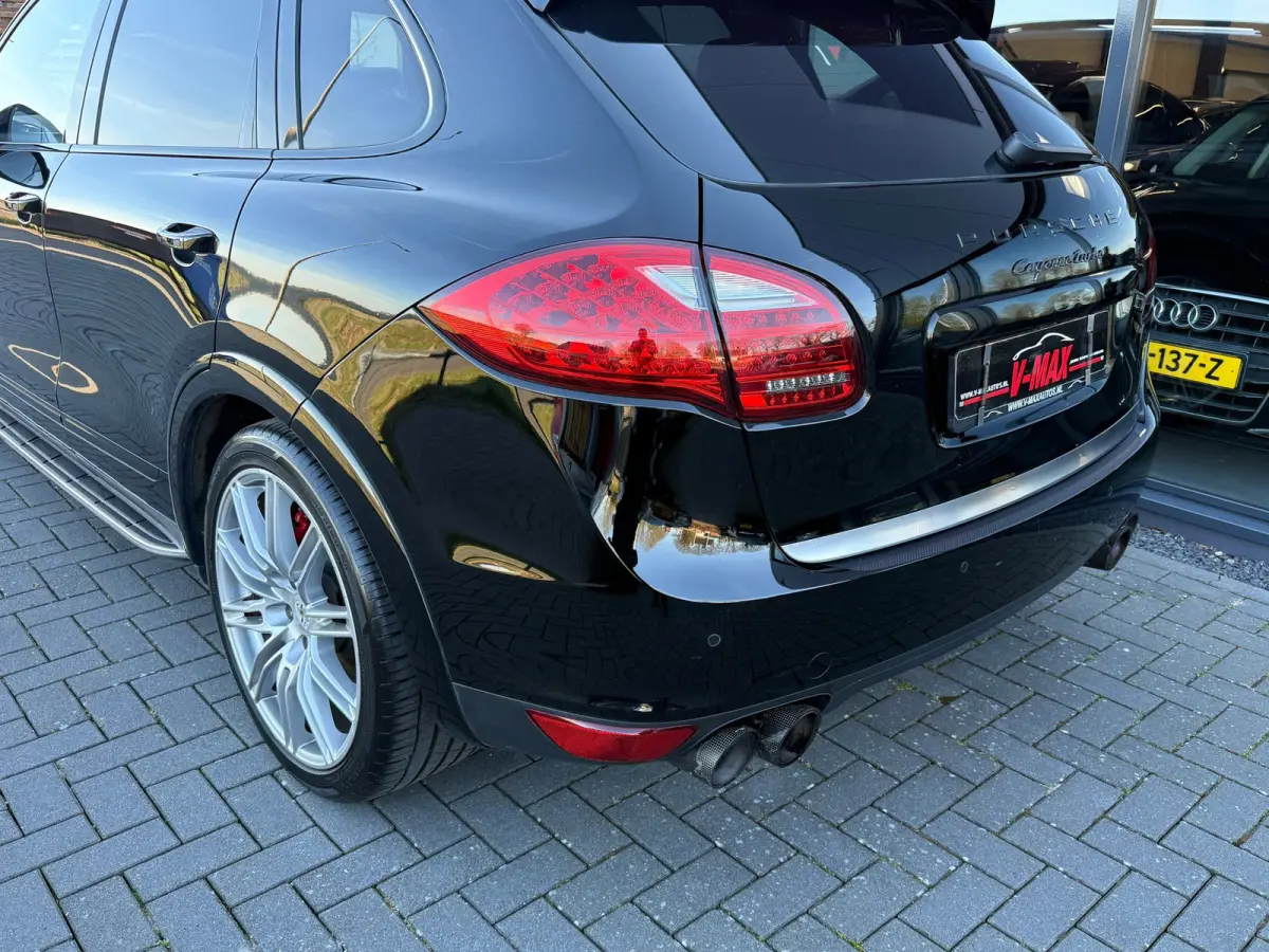 4.8 Turbo V8 Sport Chrono Dak Stoelkoeling Bose
