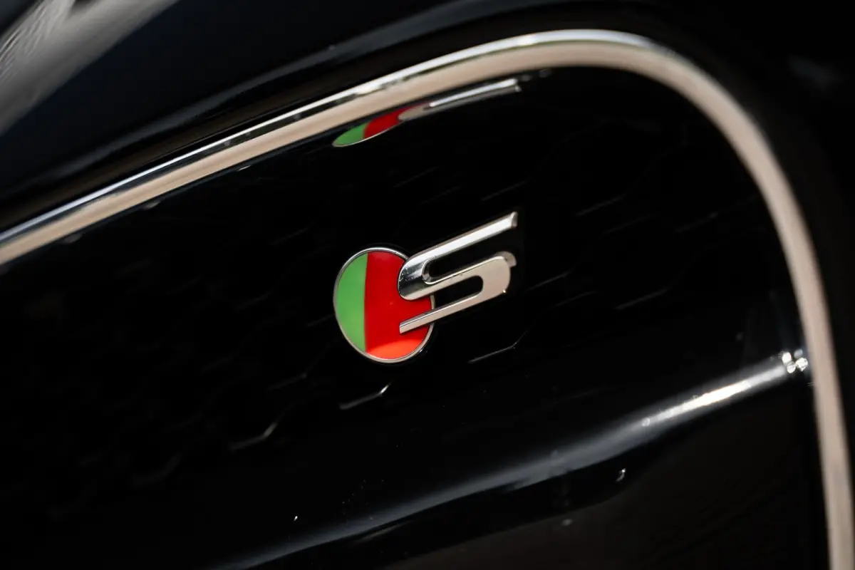 3.0 V6 S |Leder |Memory |Sportuitlaat |Camera |Stoel/Stuurverw. |