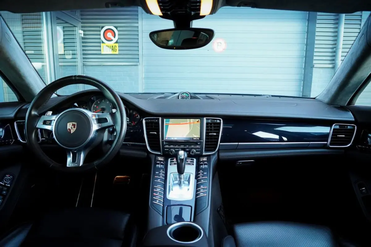 3.0 4S / Luchtvering / Schuifdak / Sport Chrono / Sportuitlaat / NL Auto