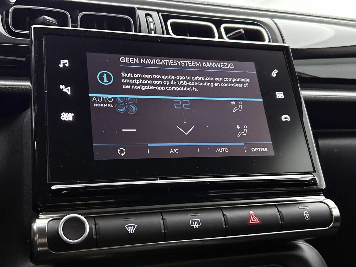 C-Series 110pk Automaat | Navigatie via Apple Carplay / Android Auto | Climate Control | Cruise Control | Parkeersensoren | Armsteun | DAB+ radio | Bluetooth | Led koplampen | Automatisch di