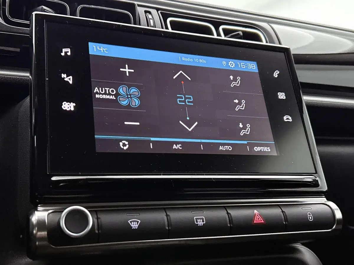 C-Series 110pk Automaat | Navigatie via Apple Carplay / Android Auto | Climate Control | Cruise Control | Parkeersensoren | Armsteun | DAB+ radio | Bluetooth | Led koplampen | Automatisch di