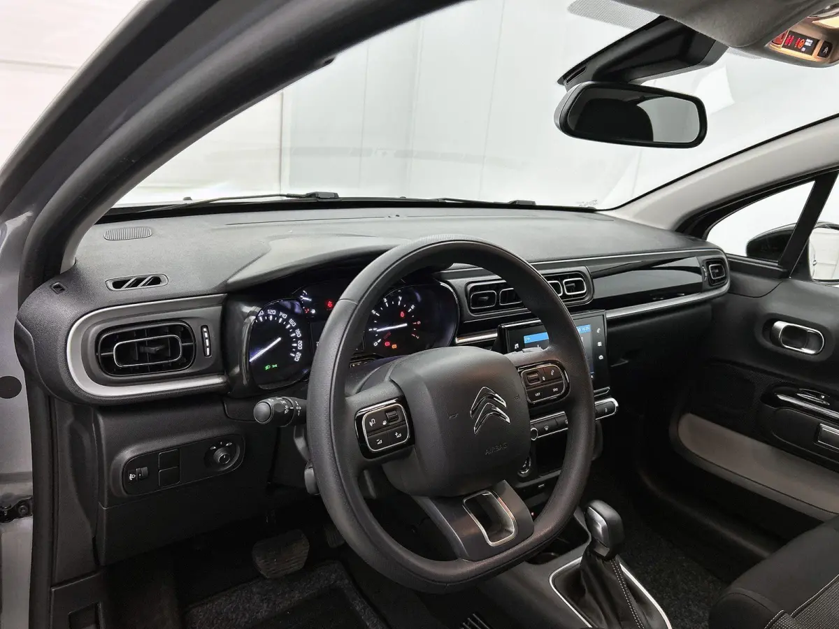 C-Series 110pk Automaat | Navigatie via Apple Carplay / Android Auto | Climate Control | Cruise Control | Parkeersensoren | Armsteun | DAB+ radio | Bluetooth | Led koplampen | Automatisch di